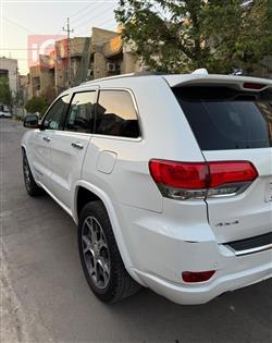 جیپ گراند شیرۆکی